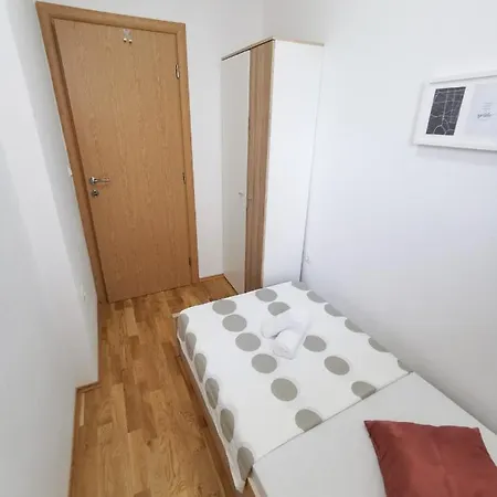 A3 Kevic Apartment