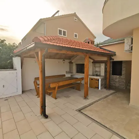 Apartment A3 Kevic *
